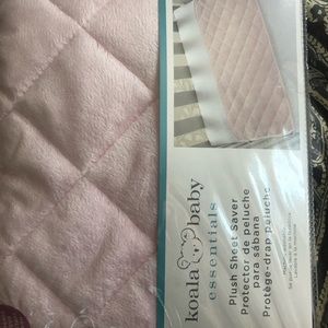 Plush sheet saver -pink